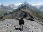 On monte, avec la vue sur le Col de Torrent