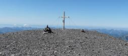 Croix du Wildstrubel  et paysage depuis le sommet