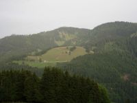 Colline La Neuve-Montbrion devant le Mollard